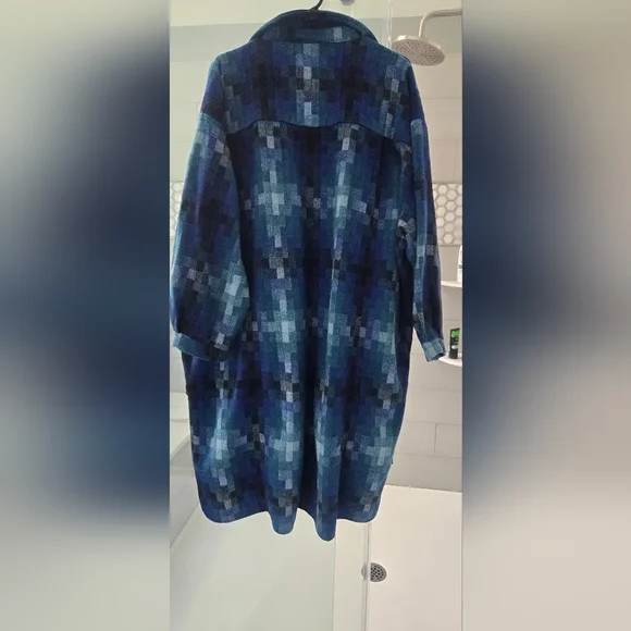 Dressed in LALA Blue Multi-Tone Pixel Button-Down Shirt - Picture 4 of 4